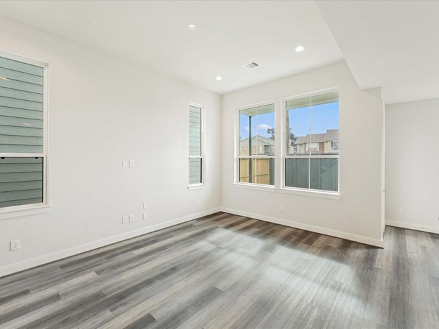 9211 Washington Heights Street, Houston, TX 77063