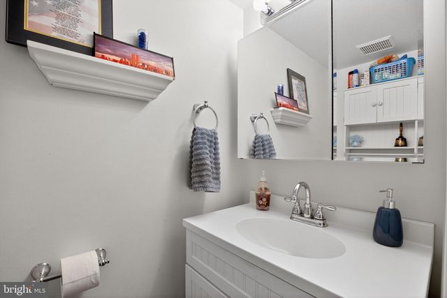 1012 JAMES MADISON CIR, Fredericksburg, VA 22405