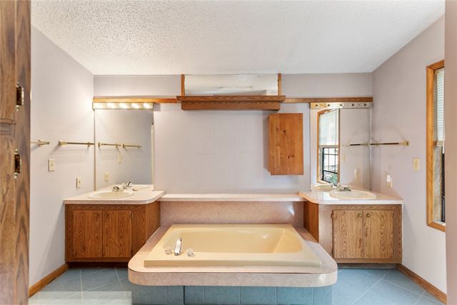 386 Brittany Cove, Lavonia, GA 30553