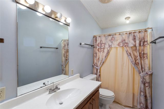 386 Brittany Cove, Lavonia, GA 30553