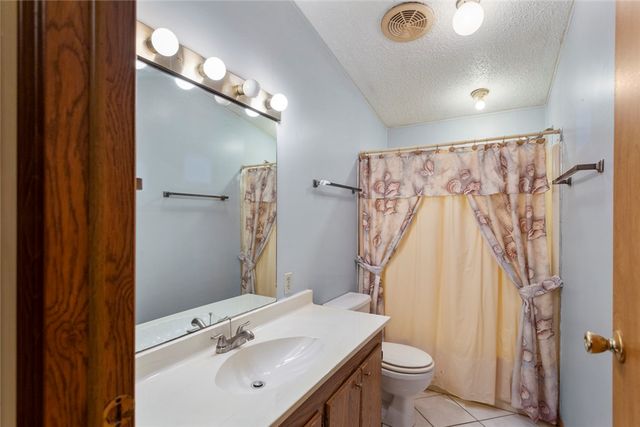 386 Brittany Cove, Lavonia, GA 30553