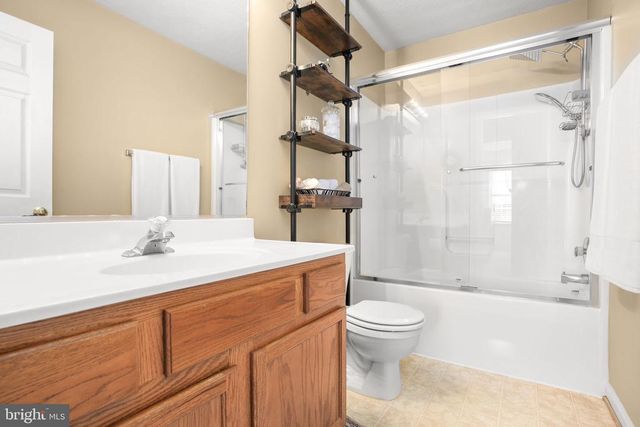 6109 SUNNY MEADOWS DR, Fredericksburg, VA 22407