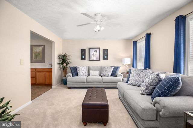 6109 SUNNY MEADOWS DR, Fredericksburg, VA 22407