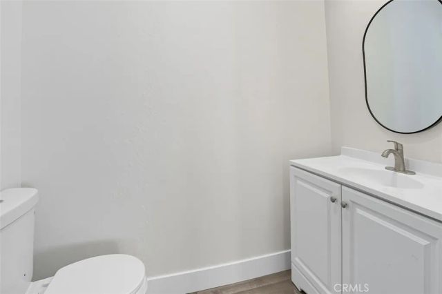 19258 Strathern St., Reseda, CA 91335