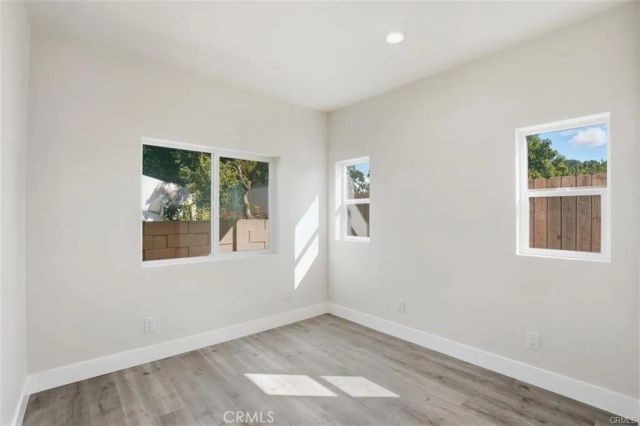 19258 Strathern St., Reseda, CA 91335