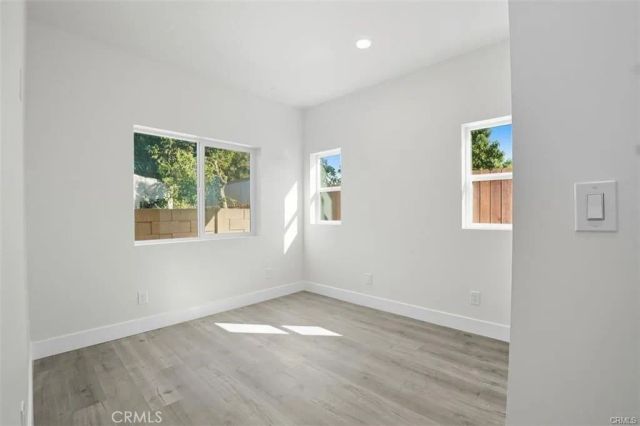 19258 Strathern St., Reseda, CA 91335