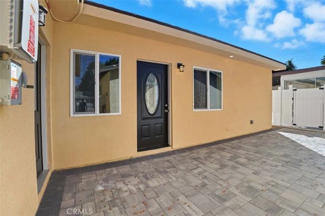 19258 Strathern St., Reseda, CA 91335