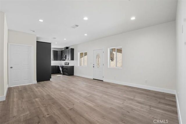 19258 Strathern St., Reseda, CA 91335
