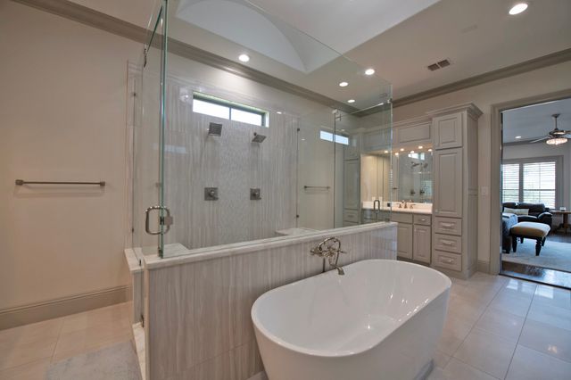 306 Renaissance Lane, Heath, TX 75032