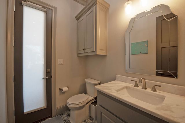 306 Renaissance Lane, Heath, TX 75032