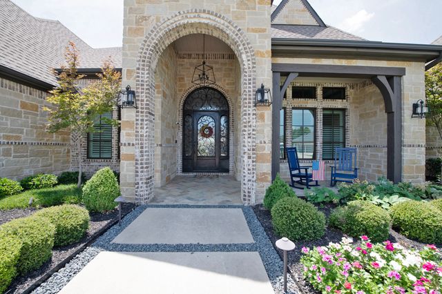 306 Renaissance Lane, Heath, TX 75032