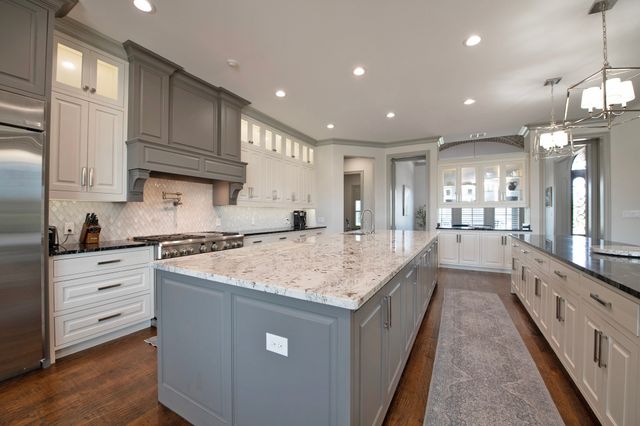 306 Renaissance Lane, Heath, TX 75032