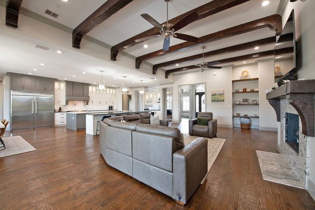 306 Renaissance Lane, Heath, TX 75032