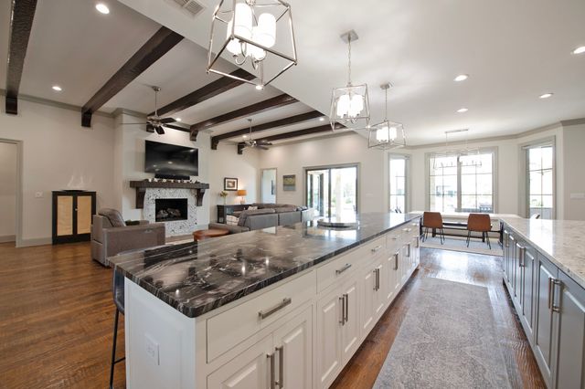 306 Renaissance Lane, Heath, TX 75032