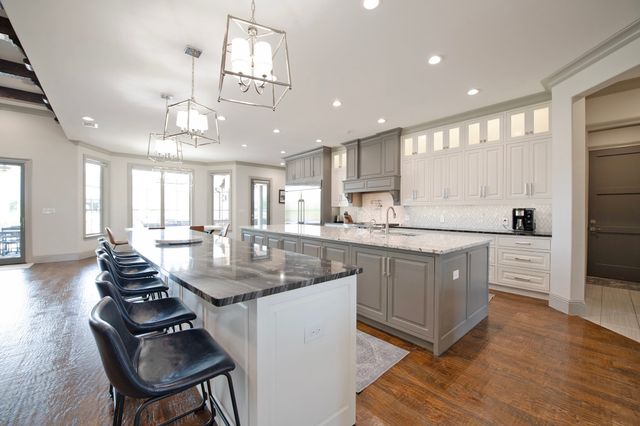 306 Renaissance Lane, Heath, TX 75032
