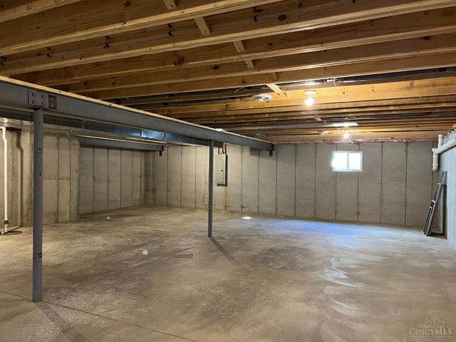 8397 Alice Way, St Leon, IN 47012