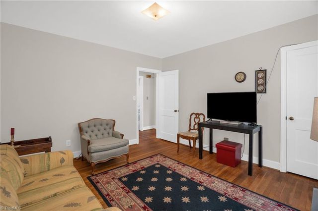 2008 Fernwood Drive, Greensboro, NC 27408