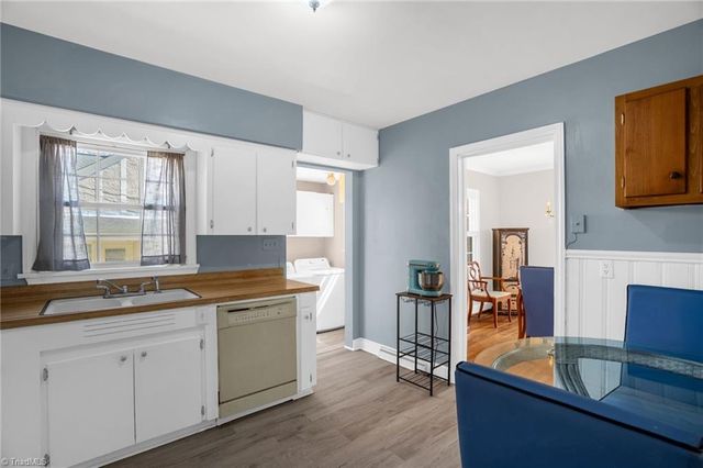 2008 Fernwood Drive, Greensboro, NC 27408