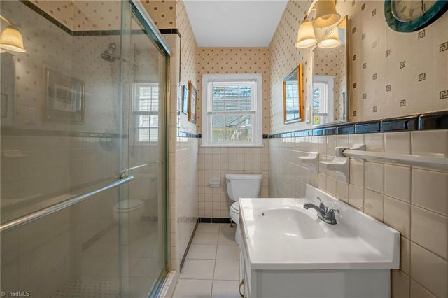 2008 Fernwood Drive, Greensboro, NC 27408