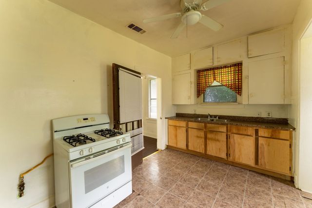 5808 Wellesley Avenue, Fort Worth, TX 76107