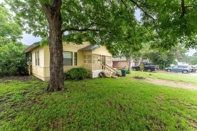 5808 Wellesley Avenue, Fort Worth, TX 76107
