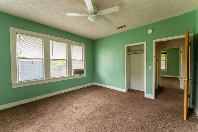 5808 Wellesley Avenue, Fort Worth, TX 76107