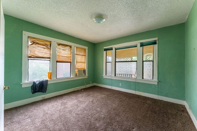 5808 Wellesley Avenue, Fort Worth, TX 76107
