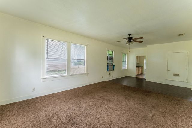 5808 Wellesley Avenue, Fort Worth, TX 76107