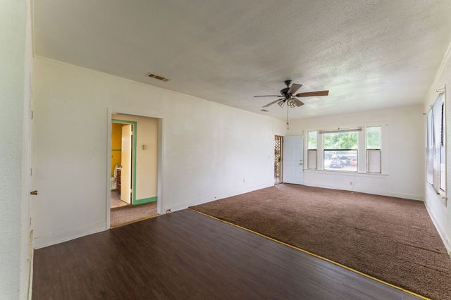 5808 Wellesley Avenue, Fort Worth, TX 76107