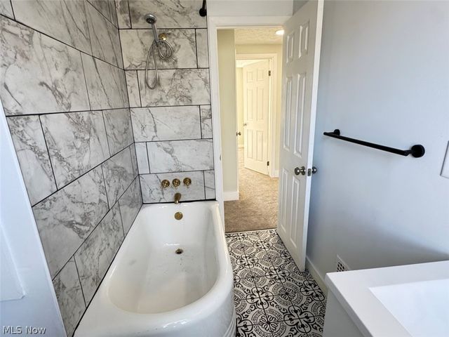 143 Gale Street, Akron, OH 44302