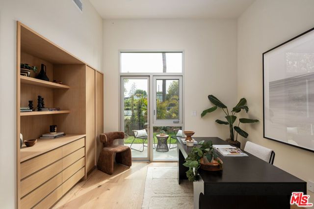 2132 Walnut Avenue, Venice (los Angeles), CA 90291