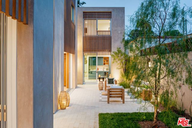 2132 Walnut Avenue, Venice (los Angeles), CA 90291