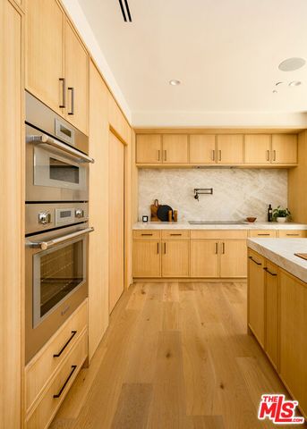 2132 Walnut Avenue, Venice (los Angeles), CA 90291
