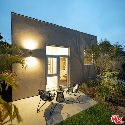 2132 Walnut Avenue, Venice (los Angeles), CA 90291