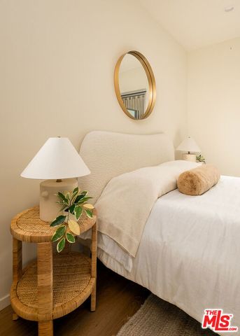 2132 Walnut Avenue, Venice (los Angeles), CA 90291