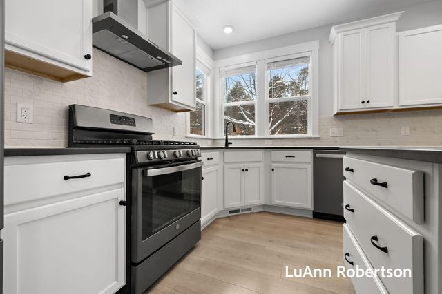 12677 Riverton Road, Grand Haven Twp, MI 49417