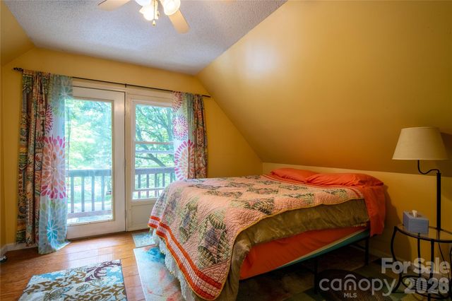 8 Westward Way, Bakersville, NC 28705