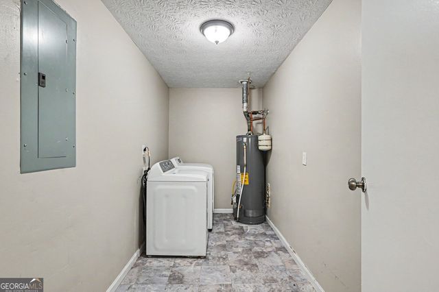 418 Sir Winston Court, Jonesboro, GA 30238