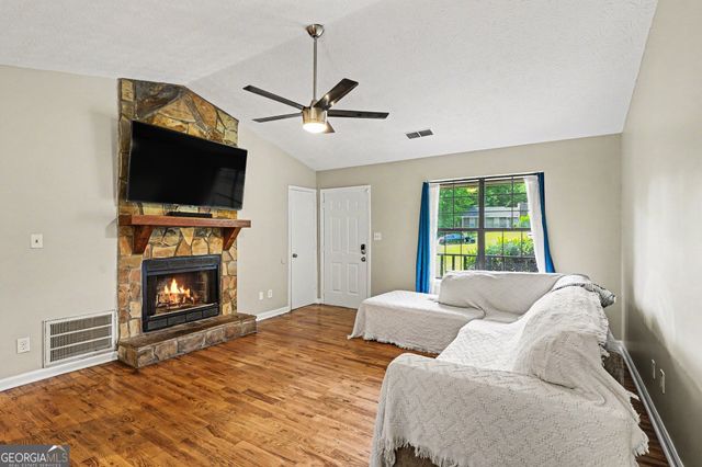418 Sir Winston Court, Jonesboro, GA 30238