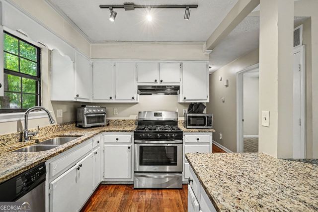 418 Sir Winston Court, Jonesboro, GA 30238