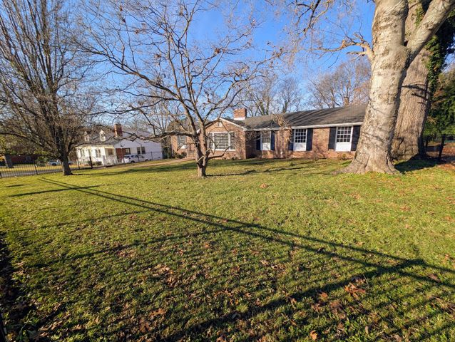 205 7th Ave, Columbia, TN 38401