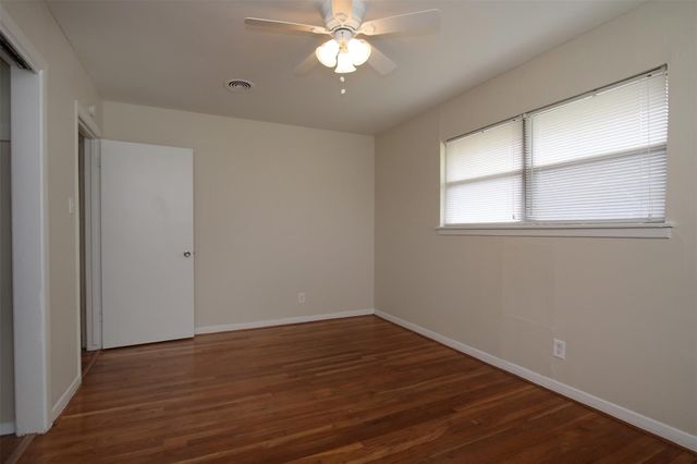 8819 Timberside Drive 10, Houston, TX 77025