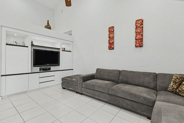 6219 EVIAN Place, Boynton Beach, FL 33437