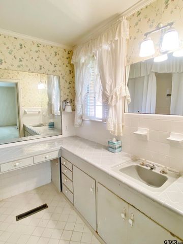 508 Dellwood, Mount Pleasant, TX 75455