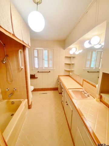 508 Dellwood, Mount Pleasant, TX 75455