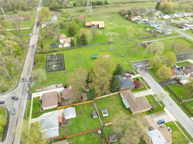 146 Marycrest Lane, West Seneca, NY 14224