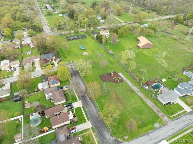 146 Marycrest Lane, West Seneca, NY 14224