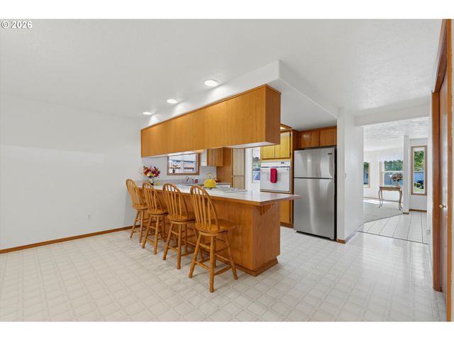 1715 Sw SONGBIRD St, Mc Minnville, OR 97128