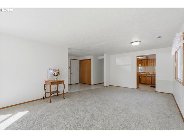 1715 Sw SONGBIRD St, Mc Minnville, OR 97128