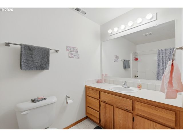 1715 Sw SONGBIRD St, Mc Minnville, OR 97128